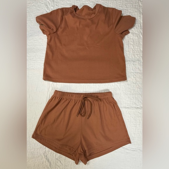 Set Women's Brown Short Sleeve Pajama Set - Picture 4 of 7